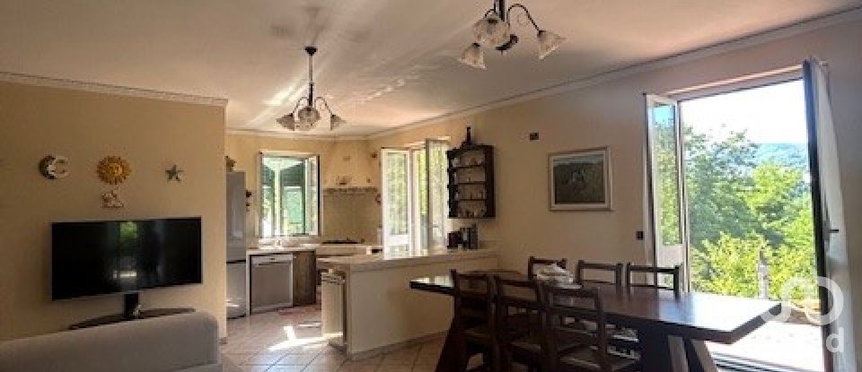 Farm 9 rooms of 190 m² in Carro (19012)