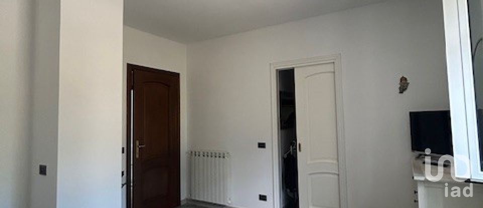 Farm 9 rooms of 190 m² in Carro (19012)