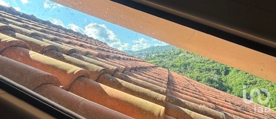 Farm 9 rooms of 190 m² in Carro (19012)