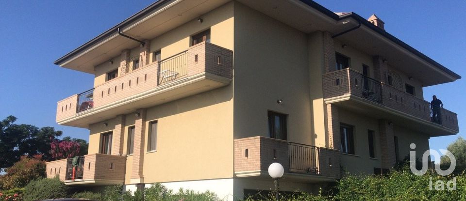 Hotel-ristorante di 700 m² in Mozzagrogna (66030)