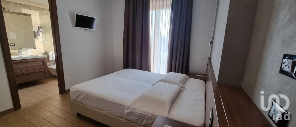 Hotel-ristorante di 700 m² in Mozzagrogna (66030)