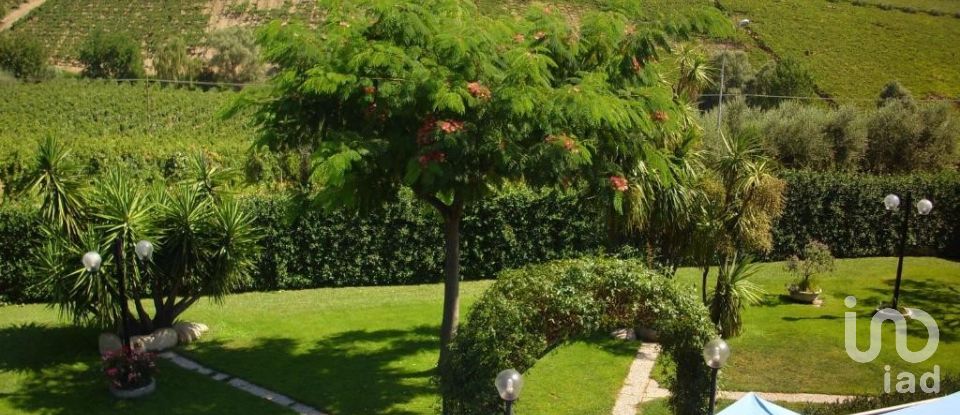 Hotel-ristorante di 700 m² in Mozzagrogna (66030)