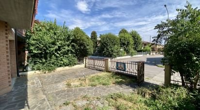 Traditional house 7 rooms of 160 m² in Novi di Modena (41016)