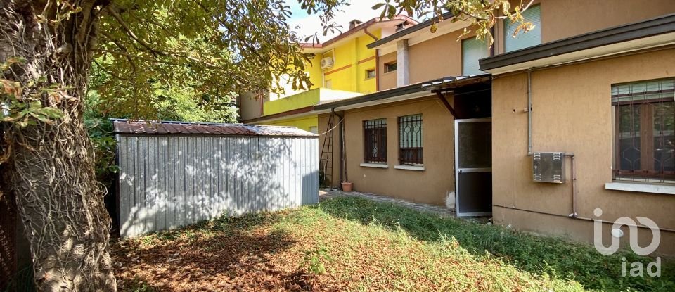 Traditional house 7 rooms of 160 m² in Novi di Modena (41016)