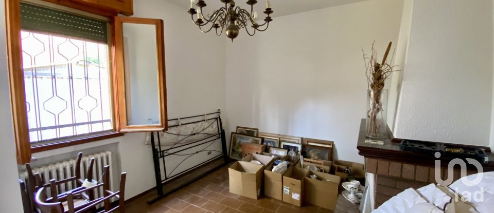 Traditional house 7 rooms of 160 m² in Novi di Modena (41016)
