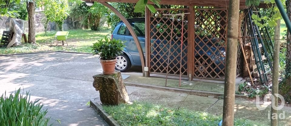 Barn conversion 13 rooms of 441 m² in Vicenza (36100)