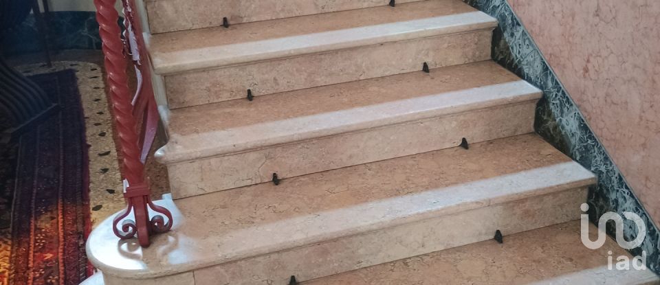 Barn conversion 13 rooms of 441 m² in Vicenza (36100)