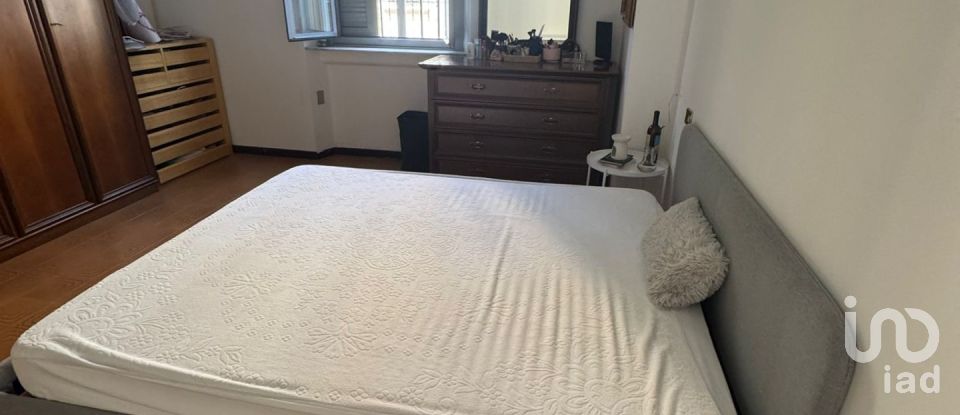 Apartment 5 rooms of 100 m² in Milano (20136)