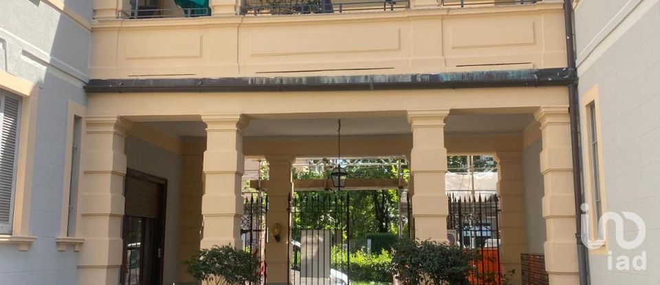 Apartment 5 rooms of 100 m² in Milano (20136)