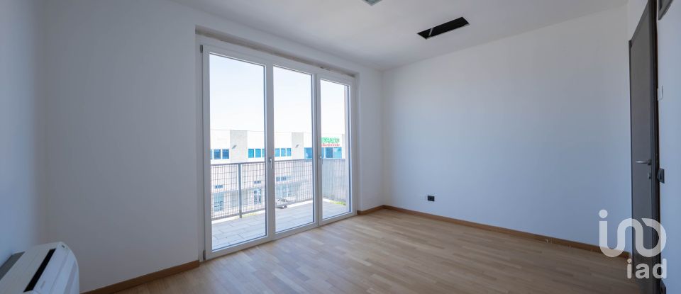 Workshop of 190 m² in Verona (37136)