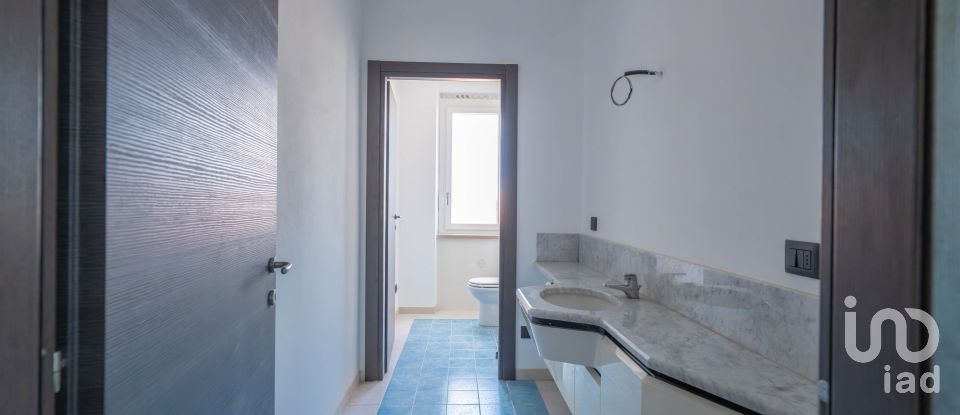 Workshop of 190 m² in Verona (37136)