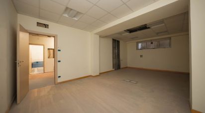 Varie superfici di 388 m² in Verona (37136)