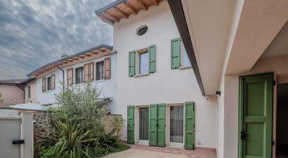Casa indipendente 7 locali di 196 m² in Castiglione delle Stiviere (46043)
