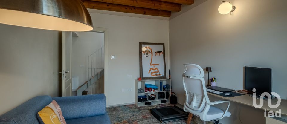 Casa indipendente 7 locali di 196 m² in Castiglione delle Stiviere (46043)