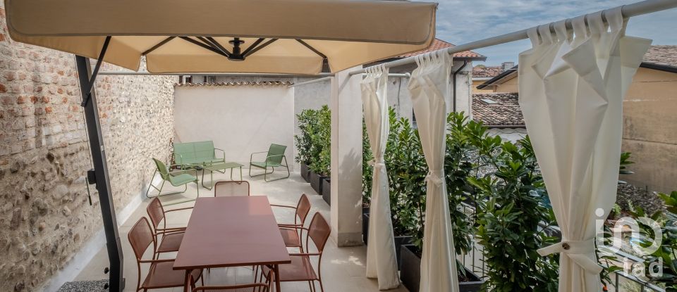 Casa indipendente 7 locali di 196 m² in Castiglione delle Stiviere (46043)