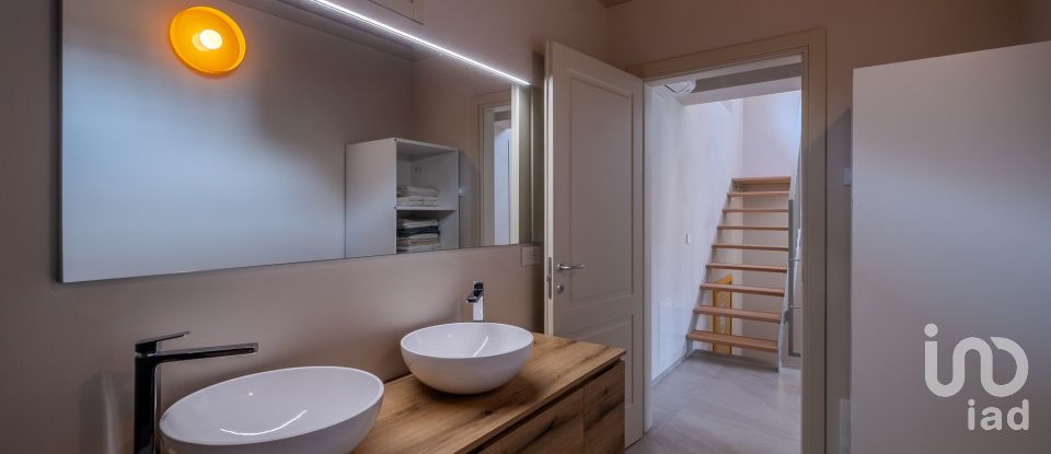 Casa indipendente 7 locali di 196 m² in Castiglione delle Stiviere (46043)