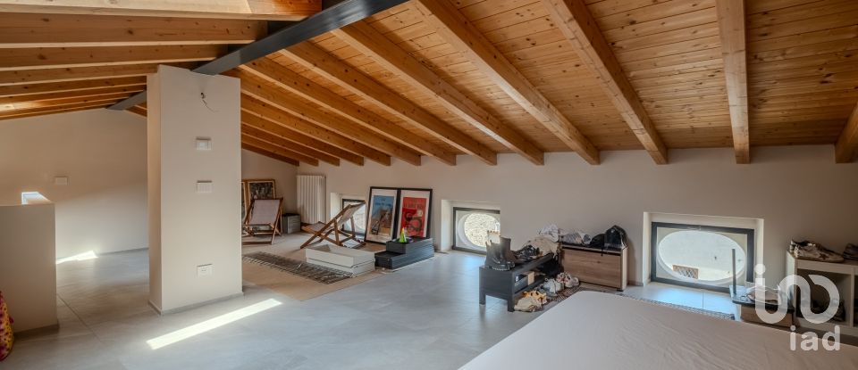 Casa indipendente 7 locali di 196 m² in Castiglione delle Stiviere (46043)