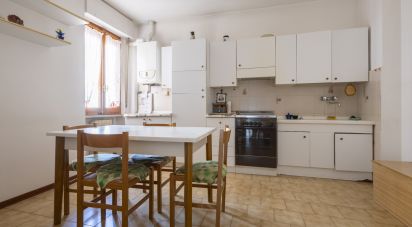 Four-room apartment of 99 m² in Rosora (60030)