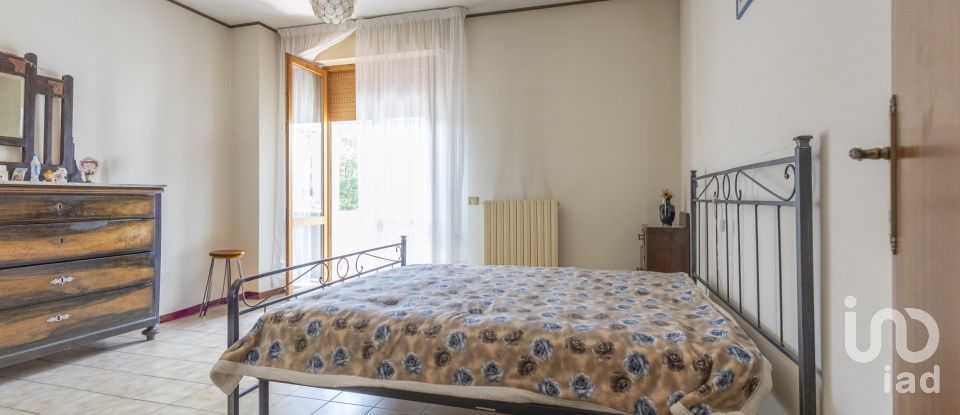 Four-room apartment of 99 m² in Rosora (60030)