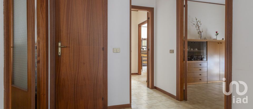 Four-room apartment of 99 m² in Rosora (60030)