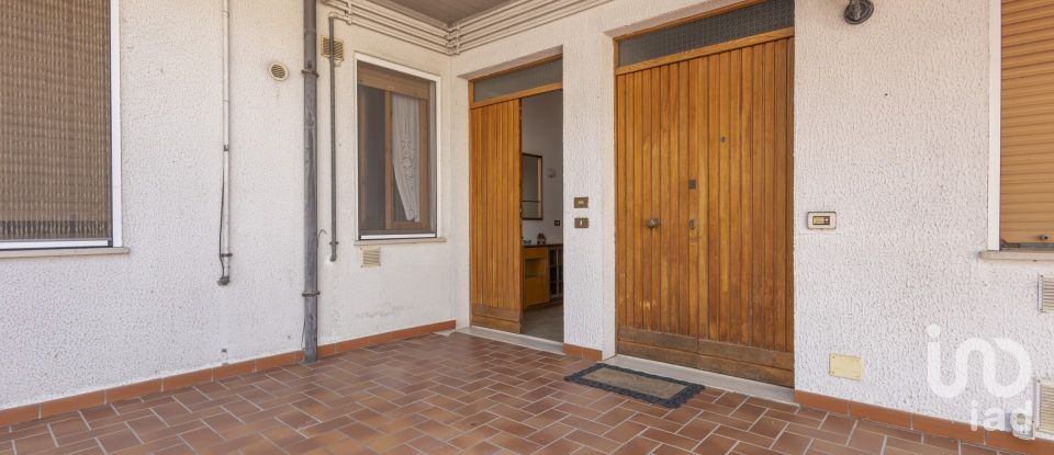 Four-room apartment of 99 m² in Rosora (60030)