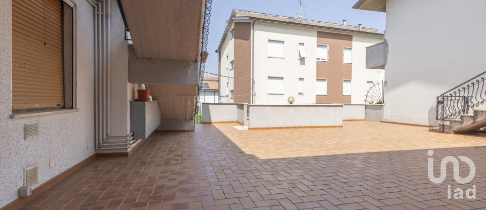 Four-room apartment of 99 m² in Rosora (60030)