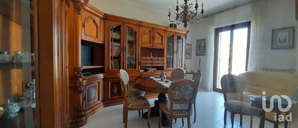 Bilocale di 65 m² a Savona (17100)