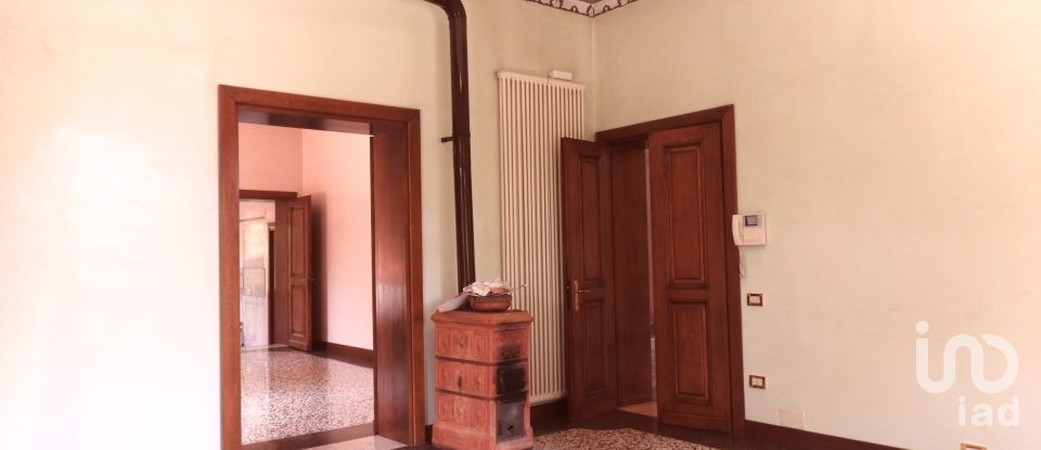 Casale 17 locali di 647 m² in Marostica (36063)