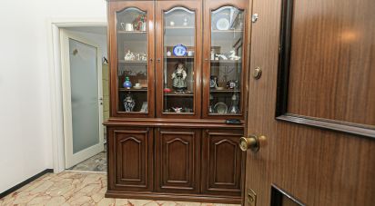 Apartment 7 rooms of 115 m² in Genova (16149)