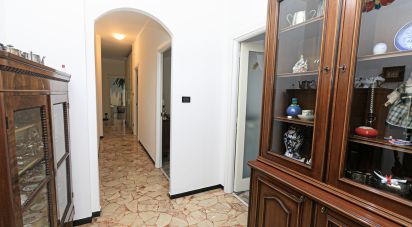 Apartment 7 rooms of 115 m² in Genova (16149)