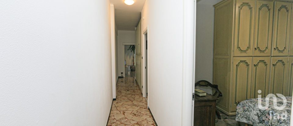 Appartamento 7 locali di 115 m² a Genova (16149)