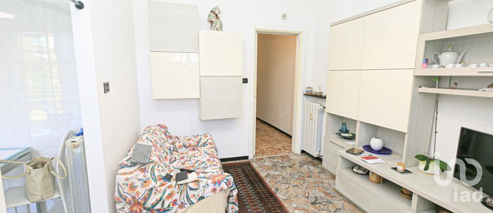 Appartamento 7 locali di 115 m² a Genova (16149)