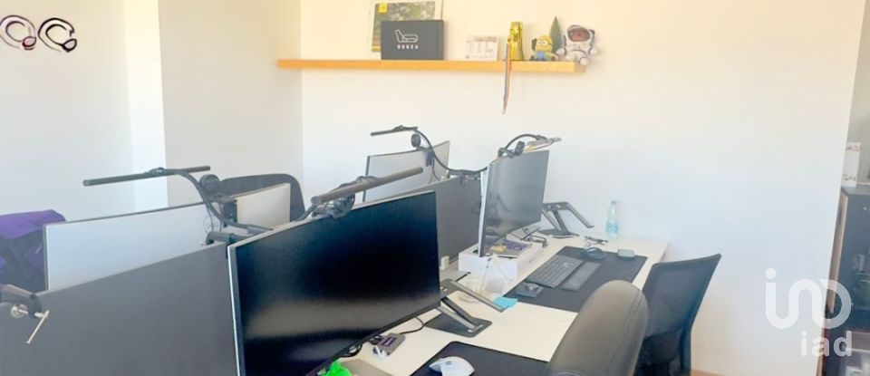 Laboratorio di 50 m² in Genova (16131)