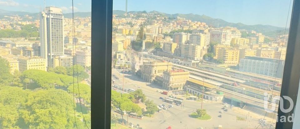 Laboratorio di 50 m² in Genova (16131)