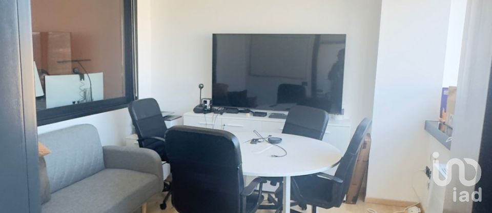 Laboratorio di 50 m² in Genova (16131)