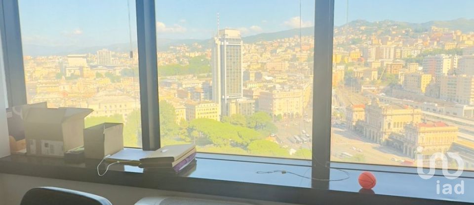 Laboratorio di 50 m² in Genova (16131)