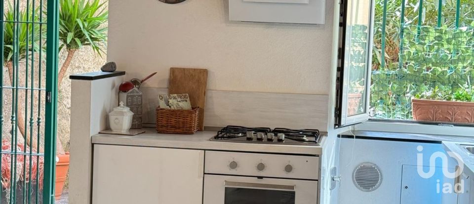 Trilocale di 70 m² a Genova (16167)