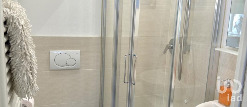 Trilocale di 70 m² a Genova (16167)