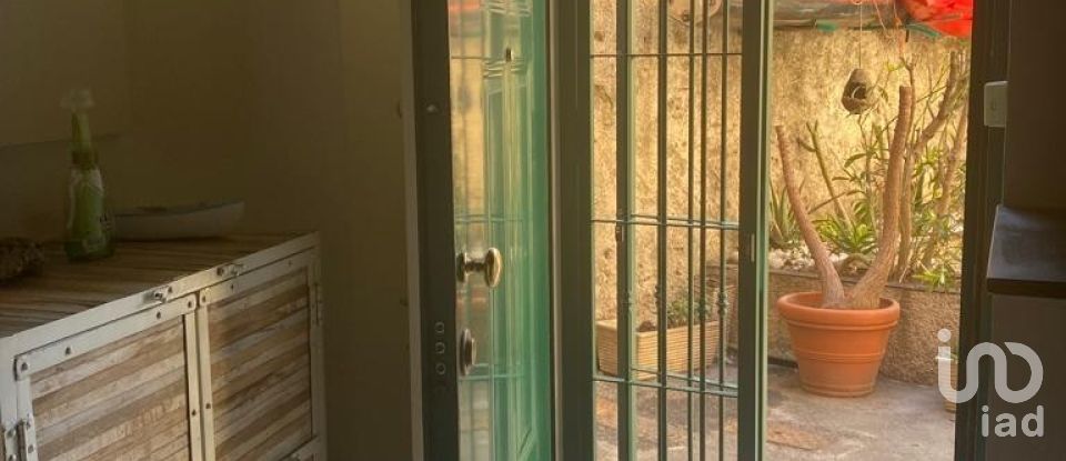 Trilocale di 70 m² a Genova (16167)