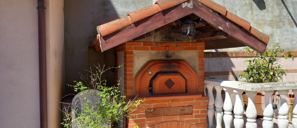 Villa Bifamiliare 5 locali di 158 m² a Savona (17100)