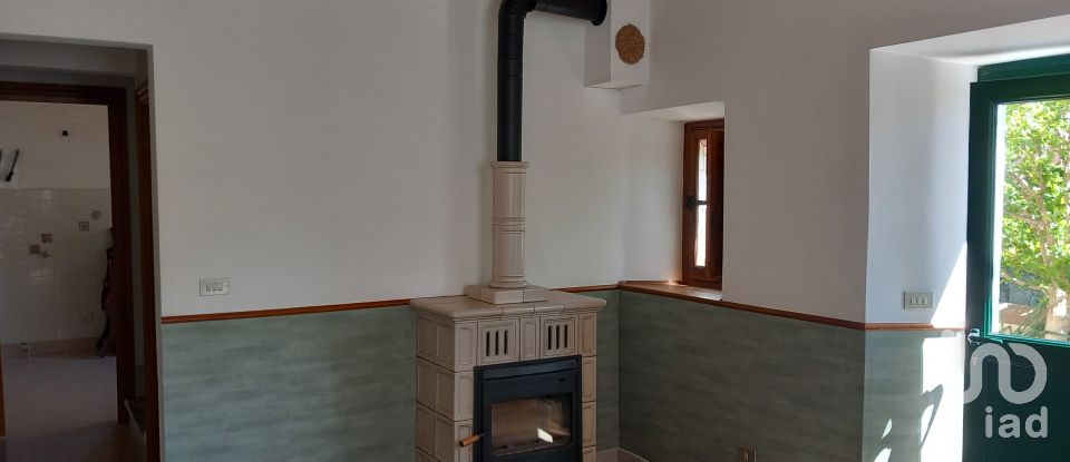 Villa Bifamiliare 5 locali di 158 m² a Savona (17100)