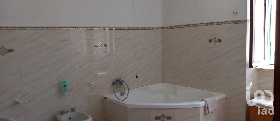 Villa Bifamiliare 5 locali di 158 m² a Savona (17100)