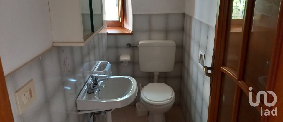 Villa Bifamiliare 5 locali di 158 m² a Savona (17100)