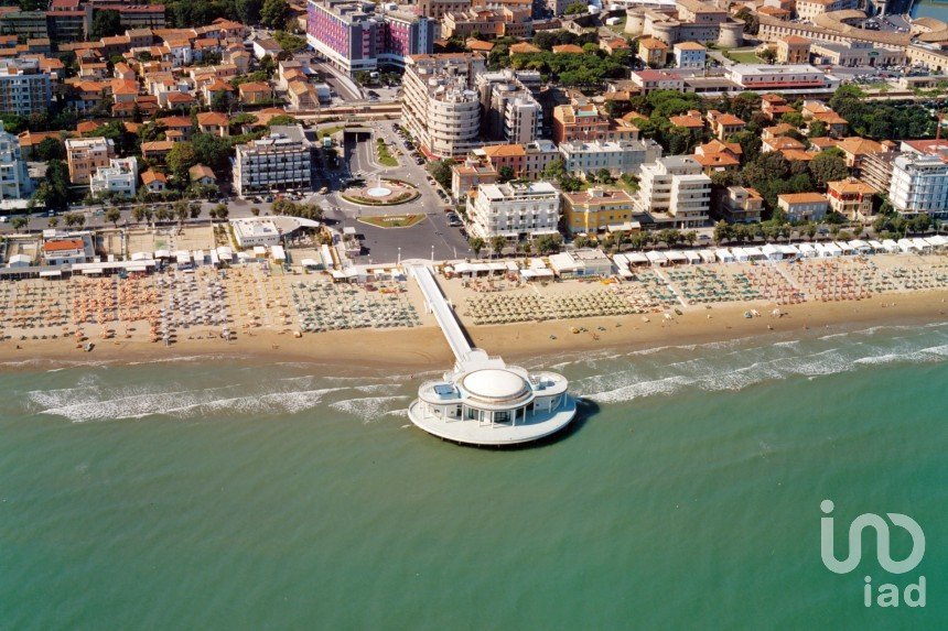 Hotel 3 * di 1.064 m² in Senigallia (60019)