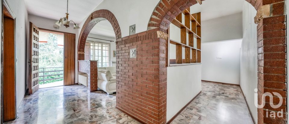 House boat 4 rooms of 195 m² in Migliaro (44020)