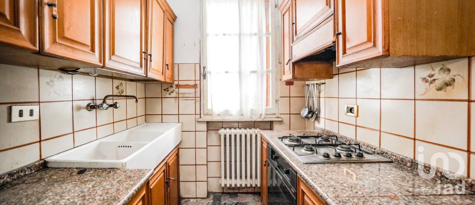 House boat 4 rooms of 195 m² in Migliaro (44020)