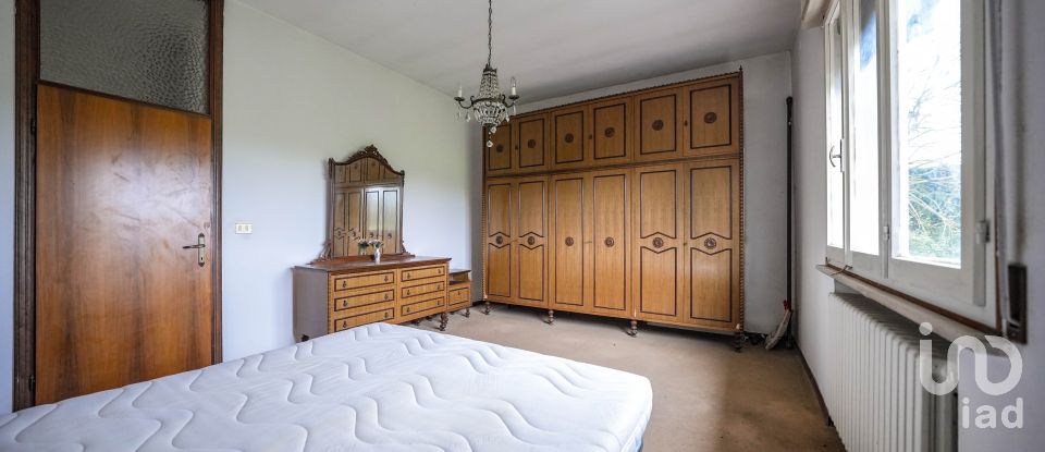 House boat 4 rooms of 195 m² in Migliaro (44020)