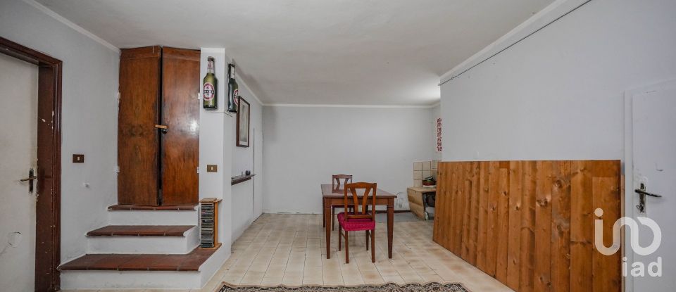 House boat 4 rooms of 195 m² in Migliaro (44020)