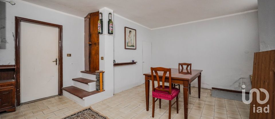 House boat 4 rooms of 195 m² in Migliaro (44020)