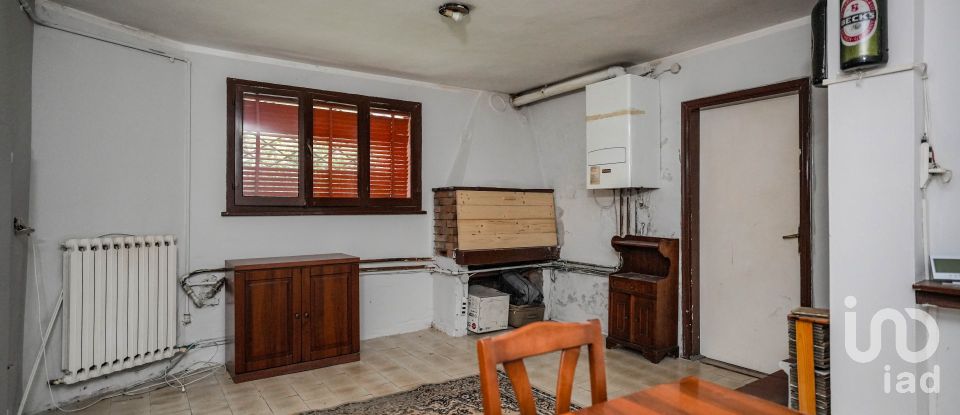 House boat 4 rooms of 195 m² in Migliaro (44020)